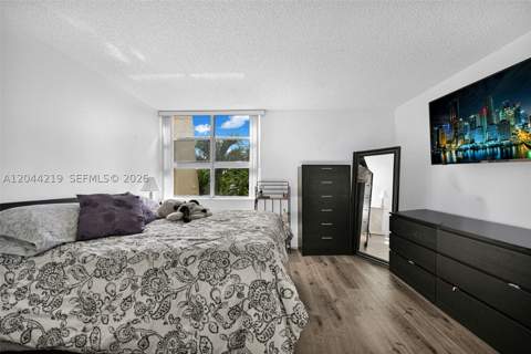 942 NE 199th St 4E, Miami FL - photo 21 of 46
