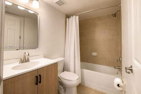 22561 SW 88th Pl 205-7, Cutler Bay FL - photo 11 of 14