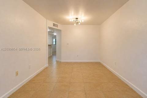 22561 SW 88th Pl 205-7, Cutler Bay FL - photo 6 of 14