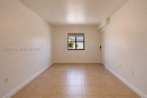 22561 SW 88th Pl 205-7, Cutler Bay FL - photo 8 of 14