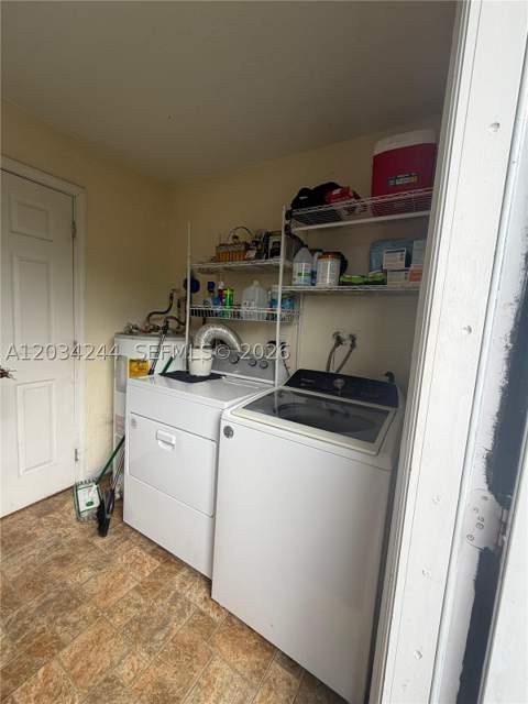 16980 SW 104th Ave, Miami FL - photo 19 of 26