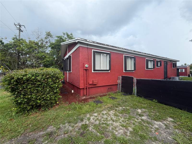 3 bedroom SingleFamilyResidence at 16980 SW 104th Ave, Carmen Laura Subdivision, Miami — photo 2