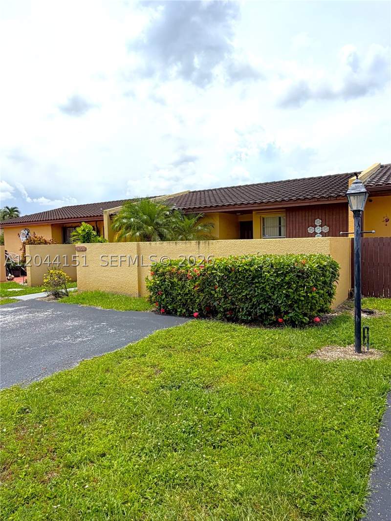 2 bedroom Townhouse at 14725 SW 86th Ln, Kendale Lakes West Townho, Miami — photo 4