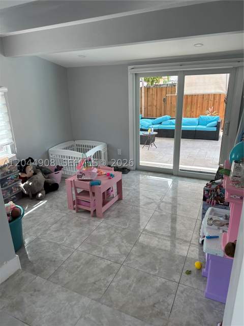 6324 NW 201st Ln, Hialeah FL - photo 14 of 32