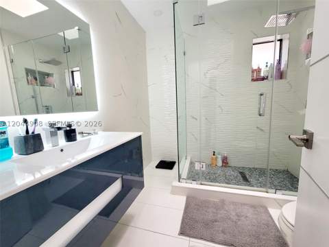 6324 NW 201st Ln, Hialeah FL - photo 23 of 32