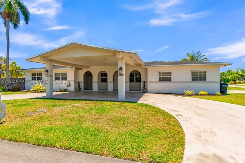 4 bedroom SingleFamilyResidence at 12805 SW 193rd Ter, Green Meadow Estates, Miami — photo 5
