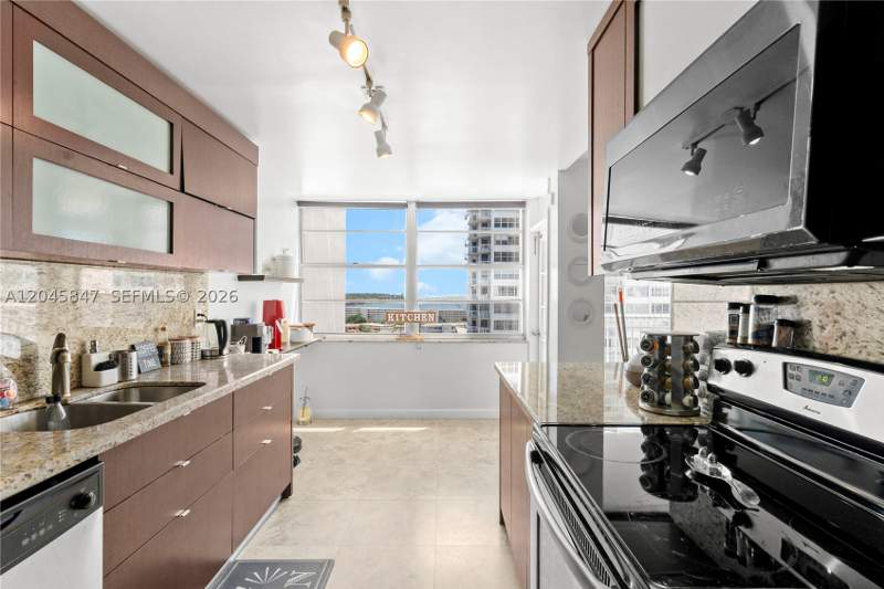2 bedroom Condominium at 18071 Biscayne Blvd 1404, Del Prado Marina, Aventura — photo 3
