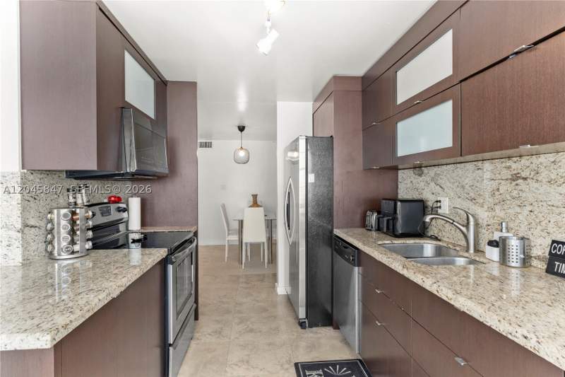 2 bedroom Condominium at 18071 Biscayne Blvd 1404, Del Prado Marina, Aventura — photo 4