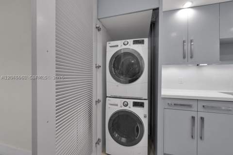 600 Biltmore Way 618, Coral Gables FL - photo 6 of 37