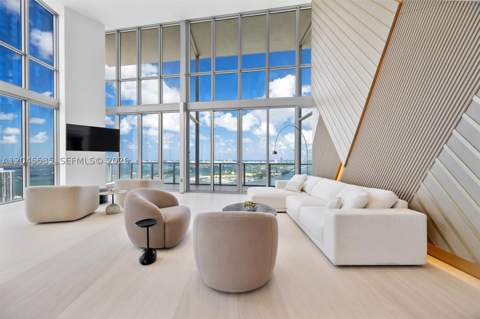 1100 Biscayne Blvd 3906, Miami FL - photo 18 of 71