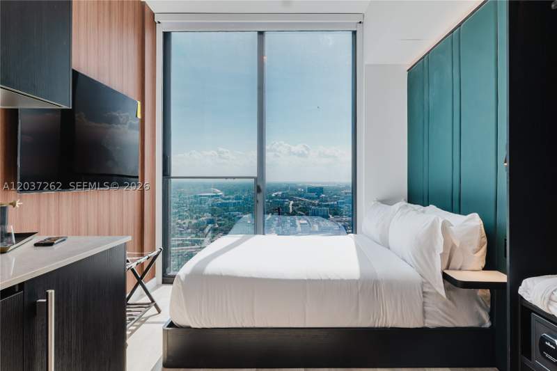 0 bedroom Condominium at 20 NE 11th st 4807B, E11Even Hotel & Residen, Miami — photo 4