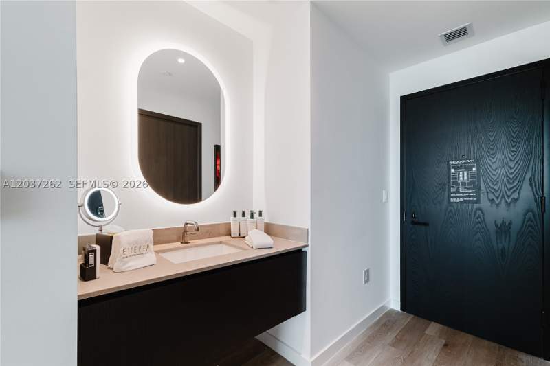 0 bedroom Condominium at 20 NE 11th st 4807B, E11Even Hotel & Residen, Miami — photo 5