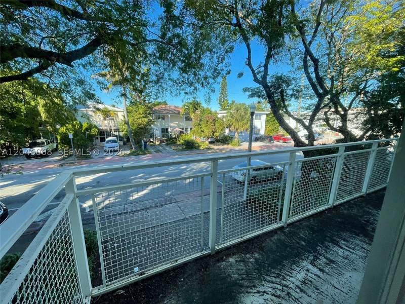 1 bedroom Condominium at 630 85th St 102, Las Brisas Of Miami Beach, Miami Beach — photo 4