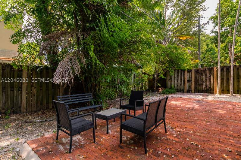 3 bedroom SingleFamilyResidence at 2215 Tequesta Ln, Silver Bluff Est Sec C, Miami — photo 5