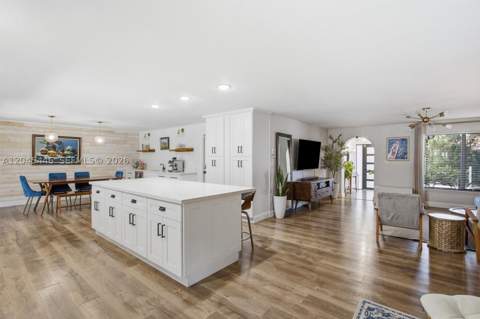 8440 SW 180th St, Palmetto Bay FL - photo 10 of 54