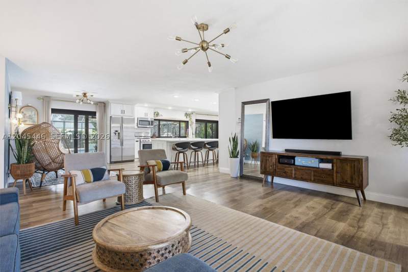 4 bedroom SingleFamilyResidence at 8440 SW 180th St, Pinewood Ests 3rd Addn, Palmetto Bay — photo 3