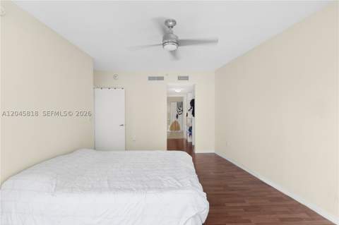 1750 N Bayshore Dr 2414, Miami FL - photo 11 of 32