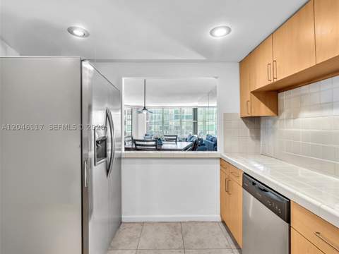 1901 Brickell Ave B1203, Miami FL - photo 10 of 37