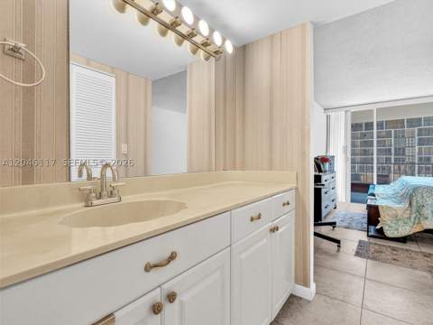 1901 Brickell Ave B1203, Miami FL - photo 18 of 37