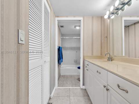 1901 Brickell Ave B1203, Miami FL - photo 19 of 37