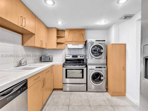 1901 Brickell Ave B1203, Miami FL - photo 9 of 37