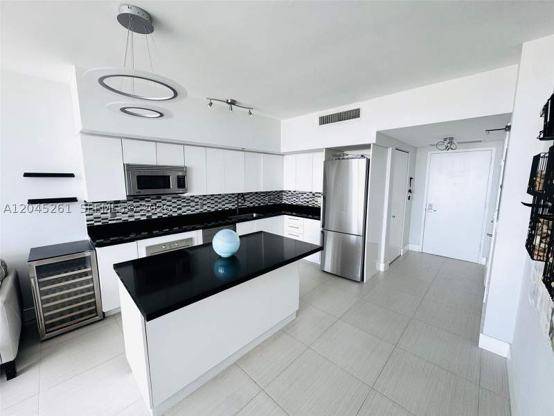 1 bedroom Condominium at 92 SW 3rd St 3608, Mint Condo, Miami — photo 5