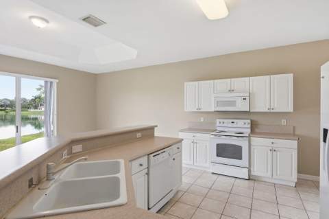 1412 NE 40th Avenue, Homestead FL - photo 16 of 43