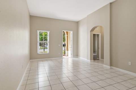 1412 NE 40th Avenue, Homestead FL - photo 9 of 43
