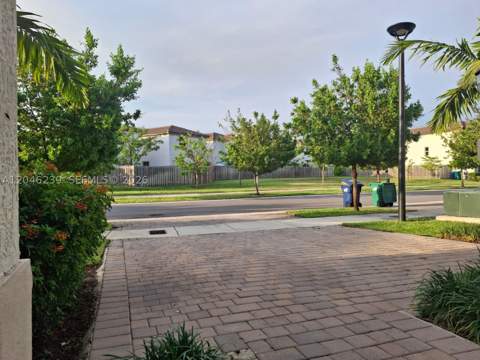 2439 NW 131st Cir, Miami FL - photo 7 of 33