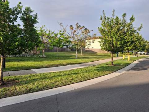 2439 NW 131st Cir, Miami FL - photo 8 of 33