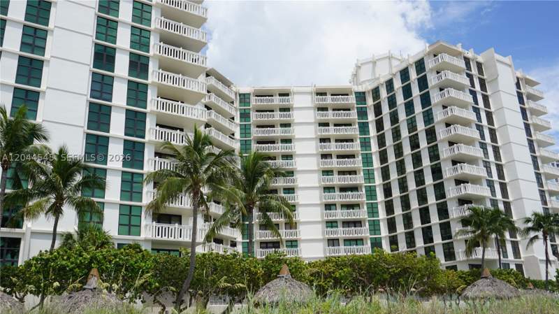 2 bedroom Condominium at 1111 Crandon Blvd B705, Towers Of Key Biscayne Co, Key Biscayne — photo 3