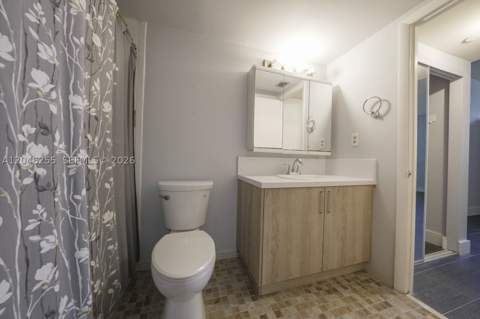 1470 NE 123rd St A104, North Miami FL - photo 8 of 34