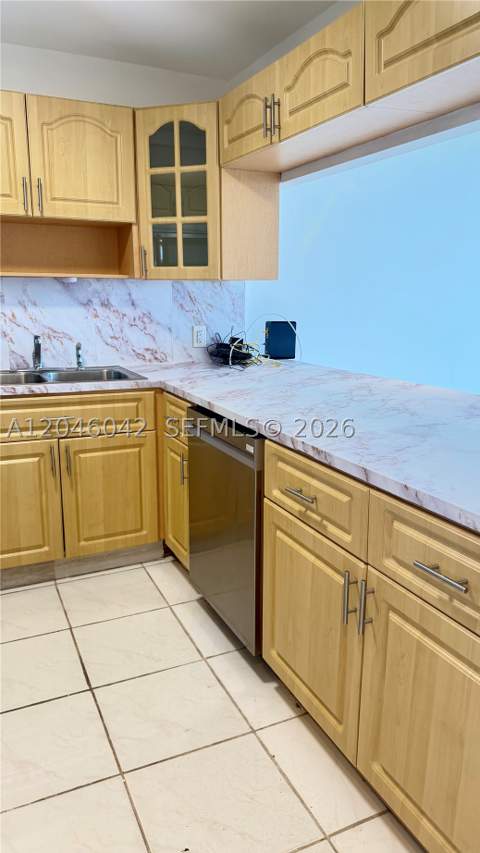100 Bayview Dr 509, Sunny Isles Beach FL - photo 24 of 26
