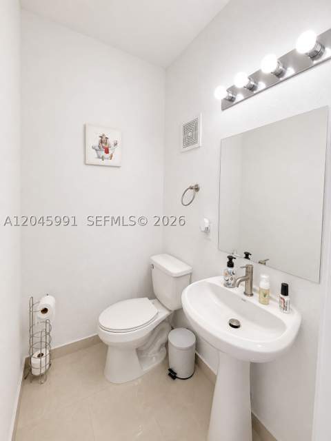 1183 NW 2nd St, Florida City FL - photo 9 of 26