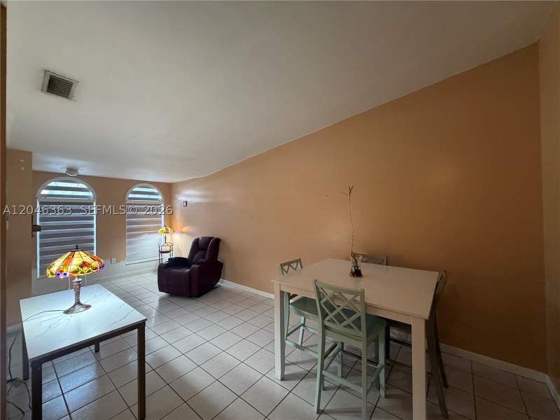 2 bedroom Condominium at 6718 NW 166th Ter 301, Fountain Pk Village Homes, Miami Lakes — photo 3