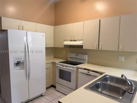 6718 NW 166th Ter 301, Miami Lakes FL - photo 6 of 12