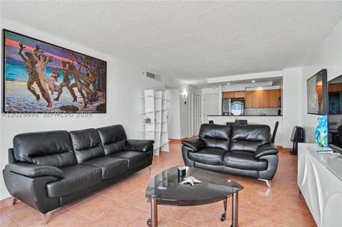 6917 Collins Ave 605, Miami Beach FL - photo 13 of 34
