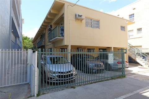 1245 Pennsylvania Ave 8, Miami Beach FL - photo 10 of 12