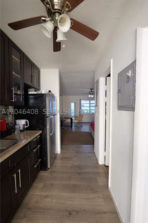 1245 Pennsylvania Ave 8, Miami Beach FL - photo 6 of 12