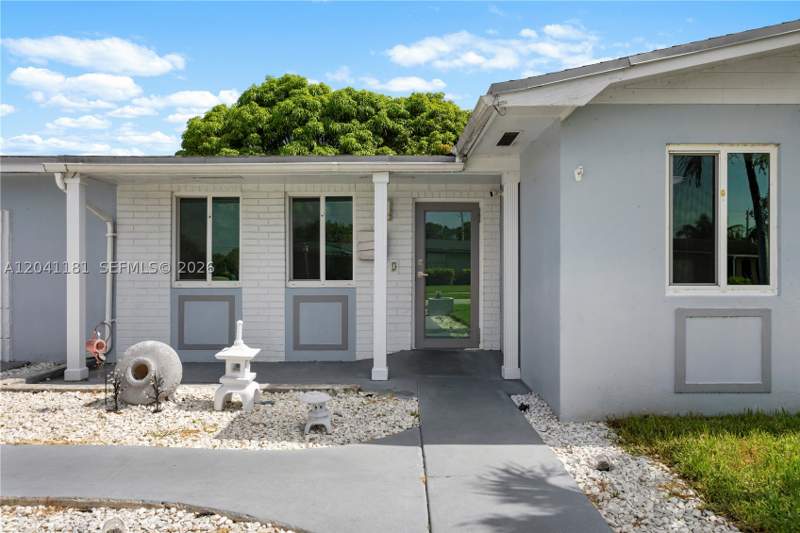 3 bedroom SingleFamilyResidence at 8981 SW 127th Ter, Jennings Park, Miami — photo 4
