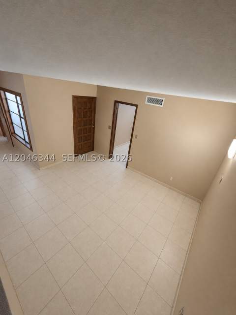 8188 NW 98th Lane 122, Hialeah Gardens FL - photo 11 of 25