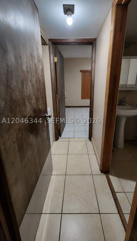 8188 NW 98th Lane 122, Hialeah Gardens FL - photo 19 of 25