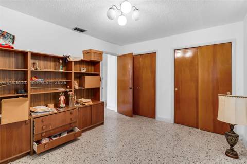 6702 SW 25th Ter, Miami FL - photo 17 of 24