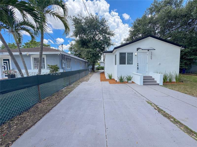 4 bedroom SingleFamilyResidence at 1369 NW 68th Ter, Liberty City Homesites, Miami — photo 2
