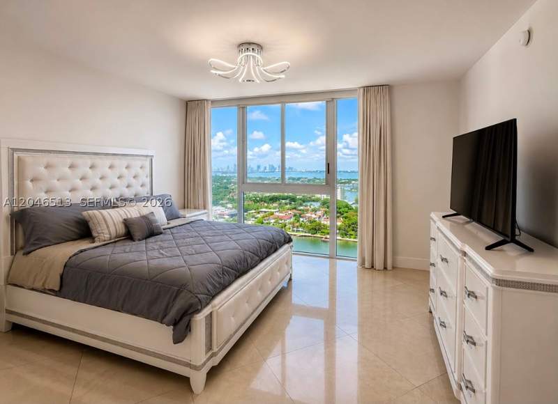2 bedroom Condominium at 4775 Collins Ave 2407, Green Diamond Condo, Miami Beach — photo 5