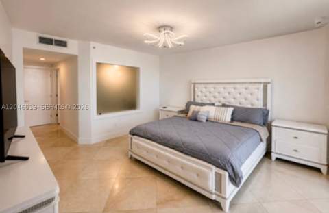 4775 Collins Ave 2407, Miami Beach FL - photo 6 of 18