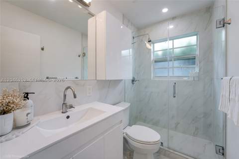1556 Catalonia Ave, Coral Gables FL - photo 8 of 24