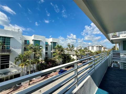 7800 Collins Ave 407, Miami Beach FL - photo 20 of 21