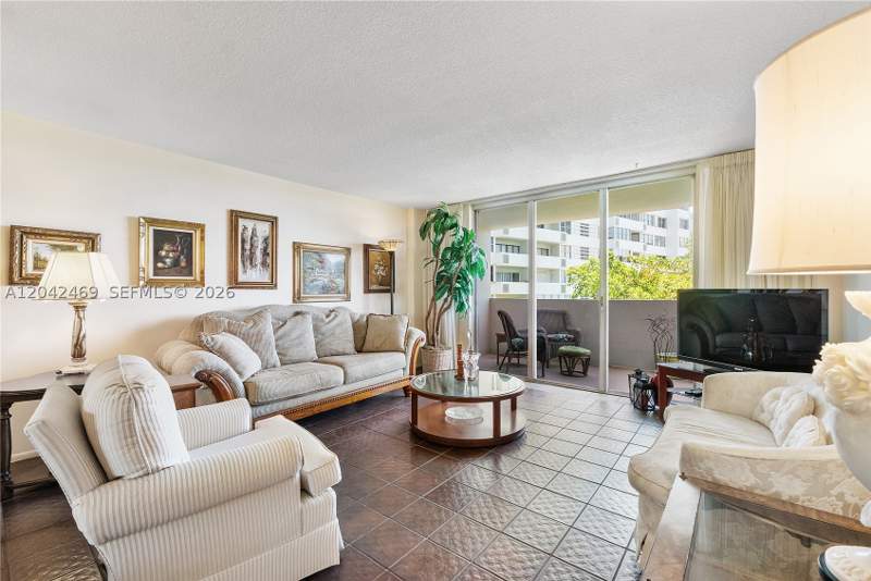 1 bedroom Condominium at 5 Island Ave 6A, Island Terrace Condo, Miami Beach — photo 4