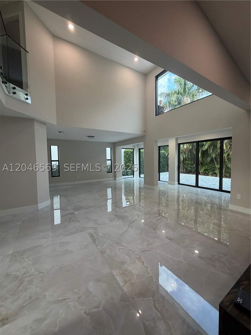 3 bedroom SingleFamilyResidence at 4499 NW 93rd Doral Ct, Doral Estates Villas, Doral — photo 2